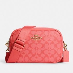 🌸 Pink Coach Camera Bag In Blocked Signature Canvas. Shoulder or Crossbody wear